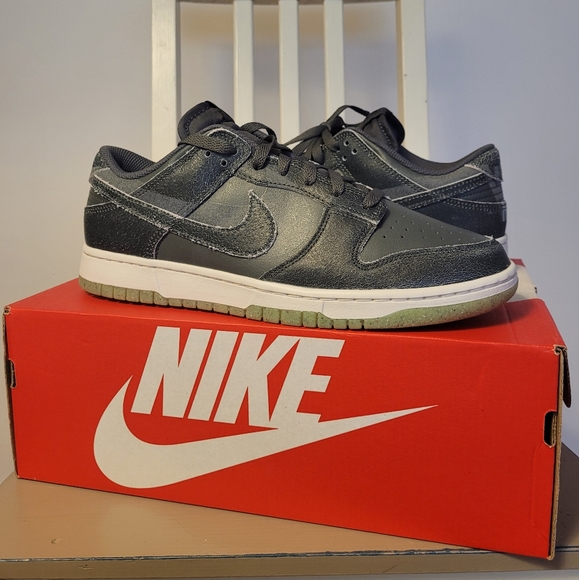 Nike dunk low prm halloween sz 10 us - Picture 5 of 5